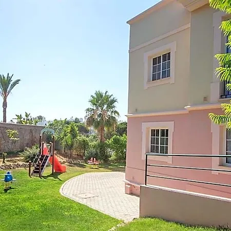 Aquamar Aparthotel 3*
